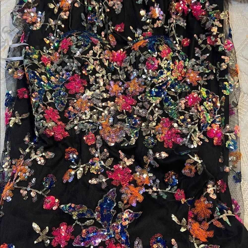 VIENNA SEQUIN PROM DRESS - Picture 7 of 10